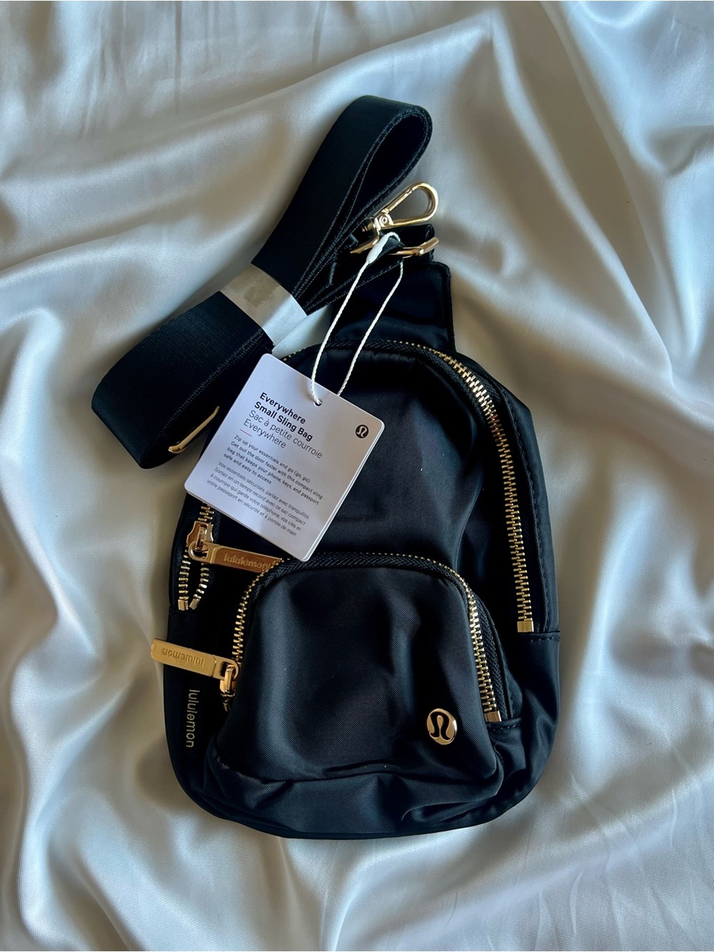 LULULEMON ATHLETICA BLACK N GOLD HARDWARE EVERYWHERE SLING BAG (small 2L) - Picture 3 of 6